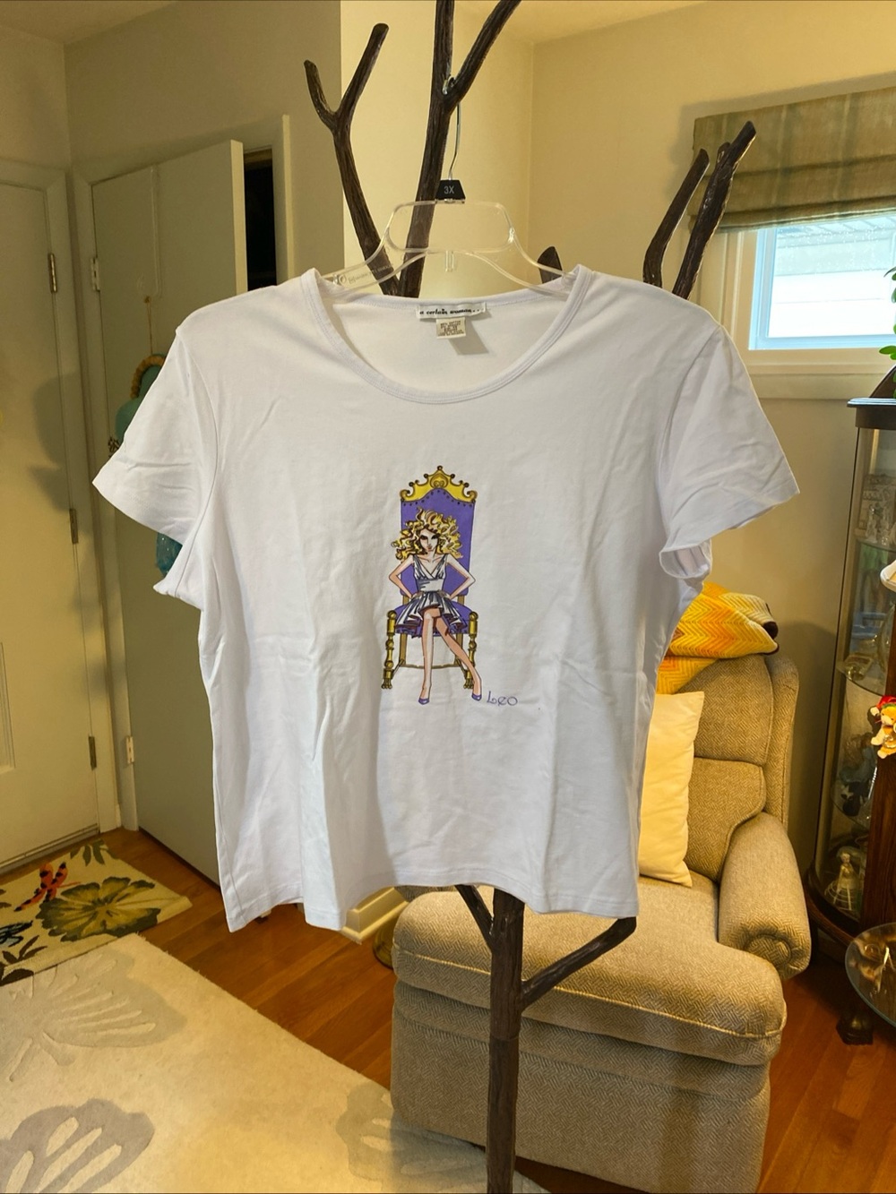 White Graphic Tee with Regal Girl Illustration Leo 1X